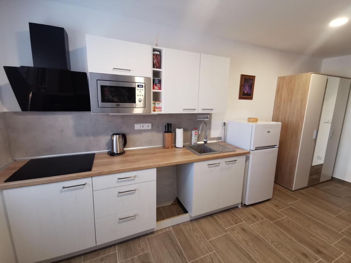 Apartmany Svitkov 79 Pardubice Eksteriør billede