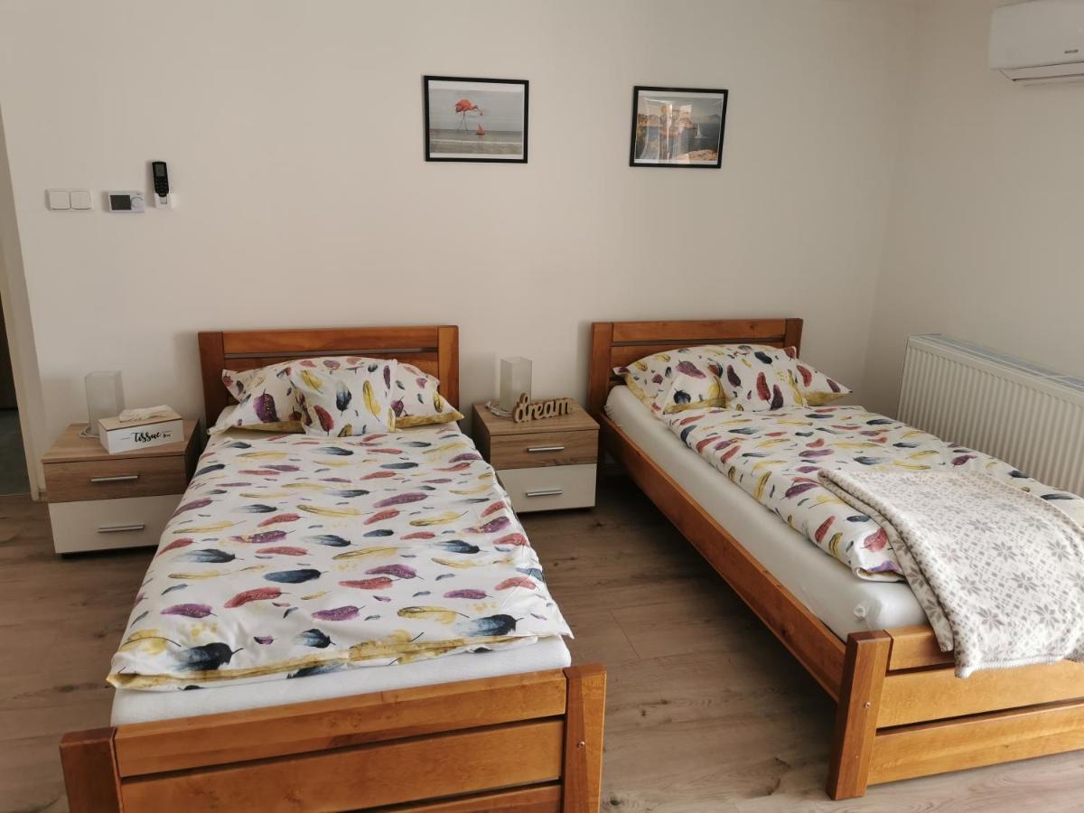 Apartmany Svitkov 79 Pardubice Eksteriør billede