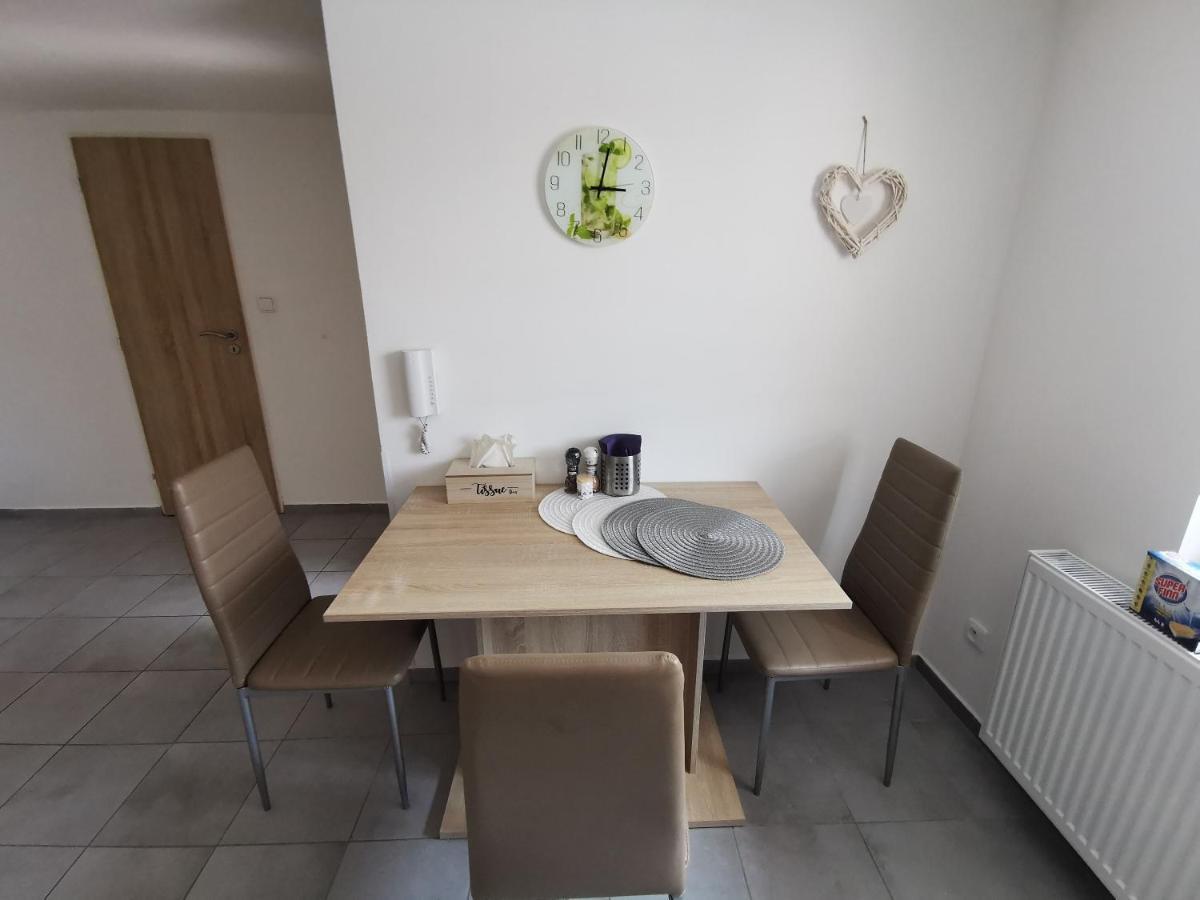 Apartmany Svitkov 79 Pardubice Eksteriør billede